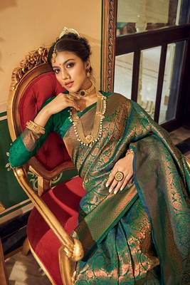 Green Ananta Silk Blend Peshwai Style zari Border saree with Blouse 3