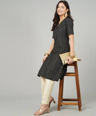Black woven cotton cotton-kurtis 4