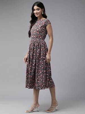 Black printed crepe short-dresses 3