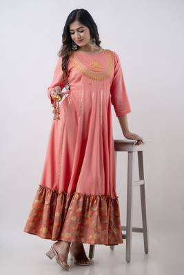 Women's Embroidered Anarkali kurta in Peach 2