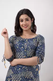 Women's Rayon Printed Straight Kurta in Blue