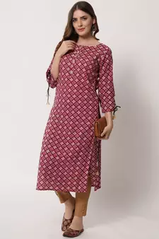 Women Rayon Printed Straight Kurta in Pink