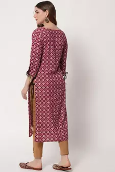 Women Rayon Printed Straight Kurta in Pink