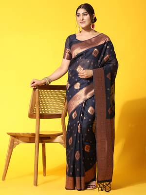 Blue Plain Linen Saree With Blouse 4