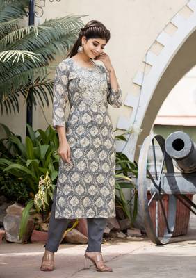 Grey embroidered silk long-kurtis 3