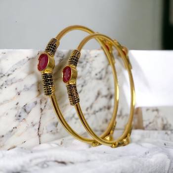 Glam up Your Look with our Stunning Bracelets and Bangles 3