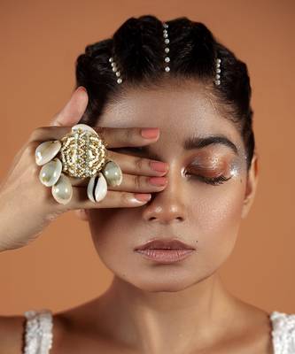 White & golden adjustable ring 1