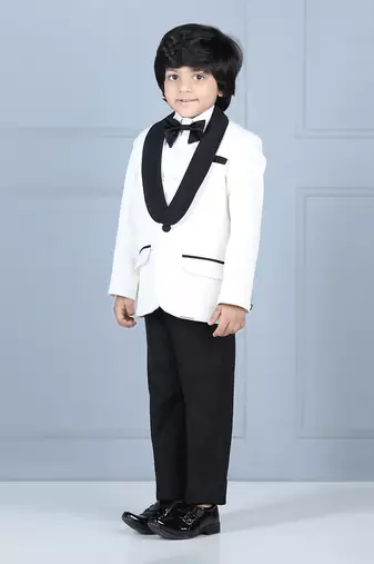 White tuxedo with quilted shirt