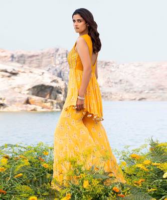 Featuring A Yellow Peplum Set With Sharara 3