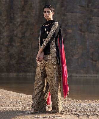 Featuring A Black Suit In Brocade With Salwar 2