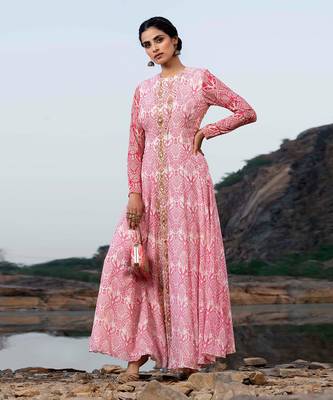 Featuring A Baby Pink Anarkali Suit 1