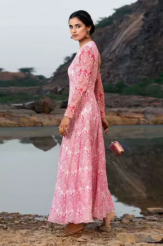 Featuring A Baby Pink Anarkali Suit