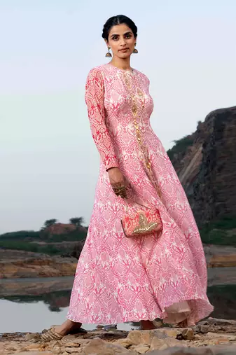 Featuring A Baby Pink Anarkali Suit