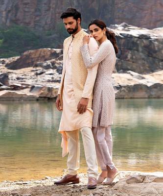 Featuring A Grey Pakistani Suit 2