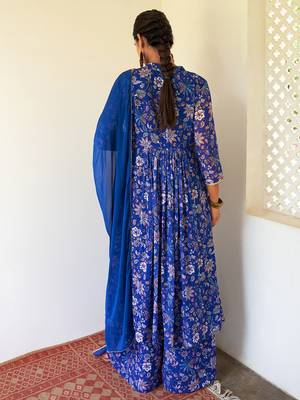 Janasya rashmika x saji saheli - women's dark blue georgette digital floral printed kurta with palazzo and dupatta 5