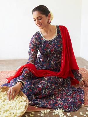 Janasya rashmika x saji saheli - women's dark blue georgette digital floral printed kurta with palazzo and dupatta 4