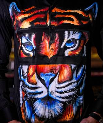 Black the magnificent tiger handpainted cotton shirt 5