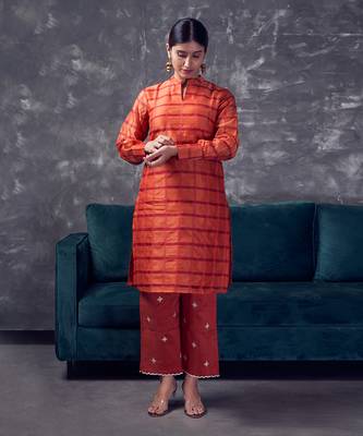 Vermillion silk kurta set 1