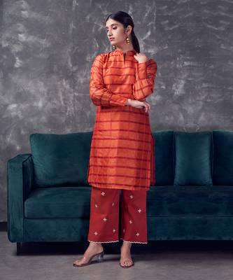 Vermillion silk kurta set 2