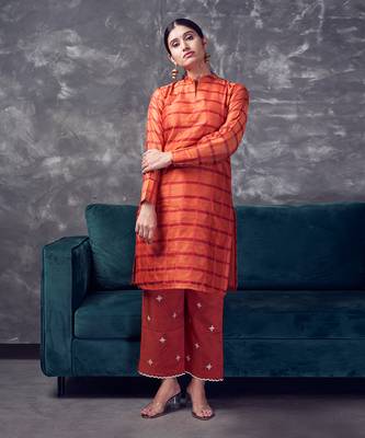 Vermillion silk kurta set 4