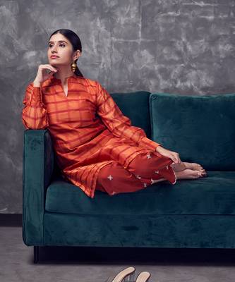 Vermillion silk kurta set 5