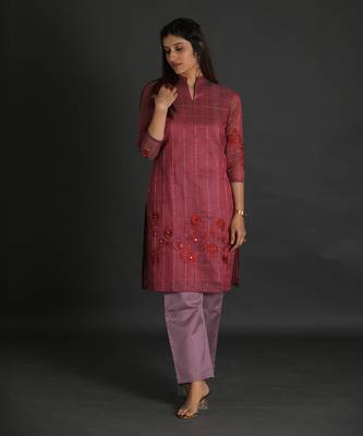 Maroon chanderi silk kurta set 1