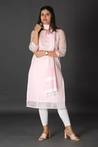 Baby pink silk panelled kurta