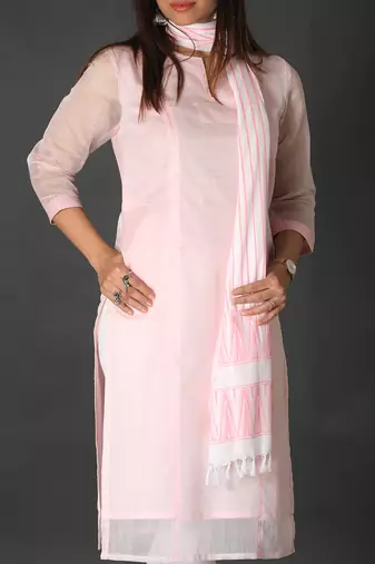 Baby pink silk panelled kurta