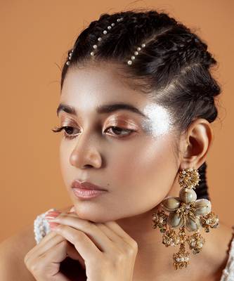 Floral shell embellished earrings 2