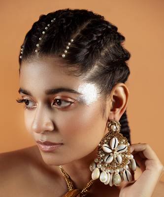 Shell floral embellished earrings 1