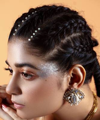 Shell embellished earrings 2