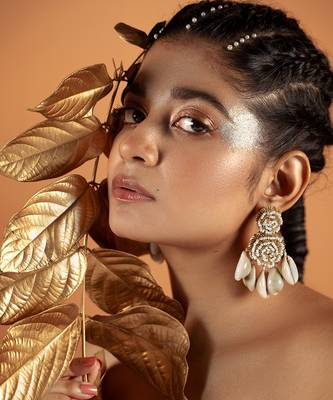Shell drop earrings 1