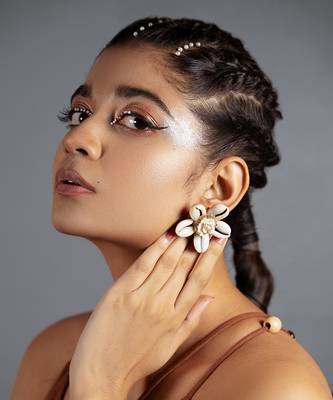 Shell floral earrings 2