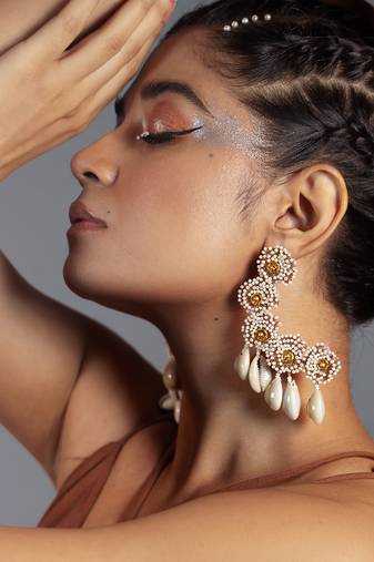 Shell drop earrings