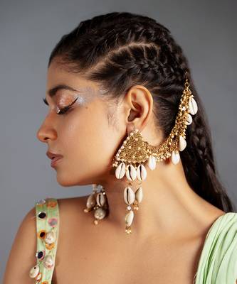 Shell drop dangler earrings 1