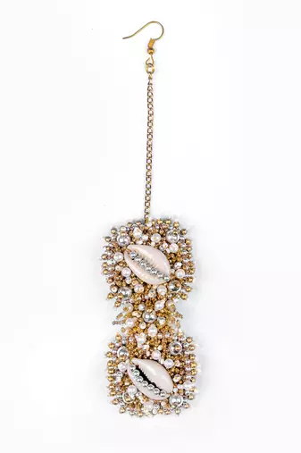 Bead embellished maangtikka