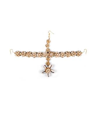 Floral shell studded mathapatti 1