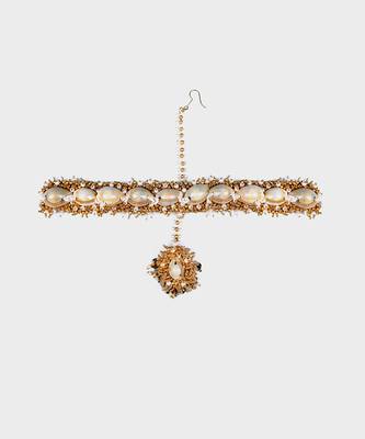 Shell embellished mathapatti 1