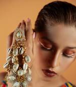 Pearl embellished haathphool