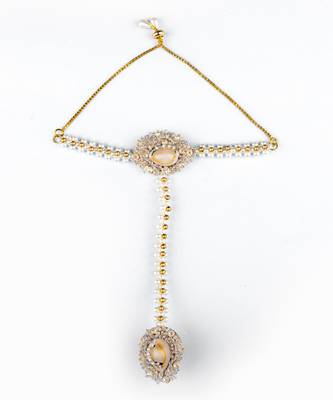 Shell studded haathphool 2