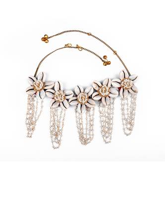 Shell embellished necklace 3