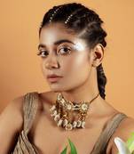 Pearl embellished necklace