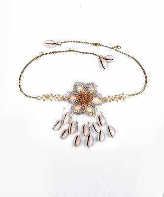 Shell embellished necklace 3