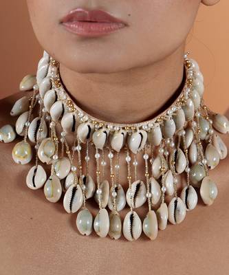 Shell drop choker necklace 1