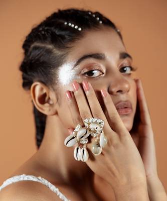 White & golden adjustable ring 1
