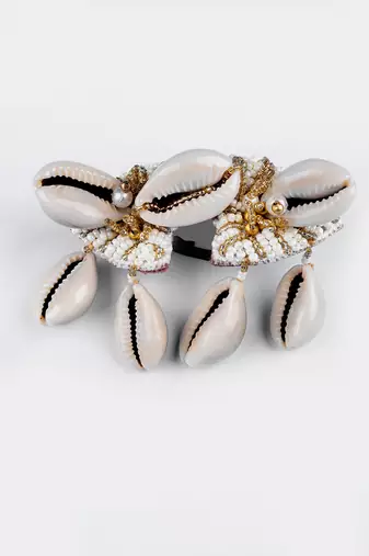White & golden adjustable ring