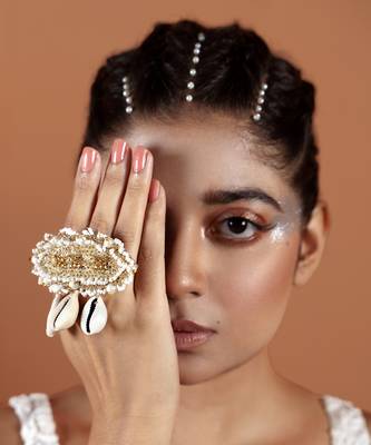 White & golden adjustable ring 1