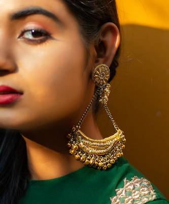 Geometric shaped chandbali earrings 1