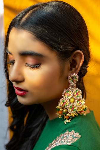 Floral shaped danglers