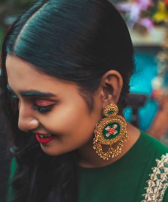 Thread embroidered danglers 1